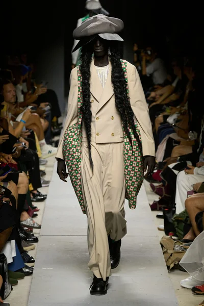 Look 26